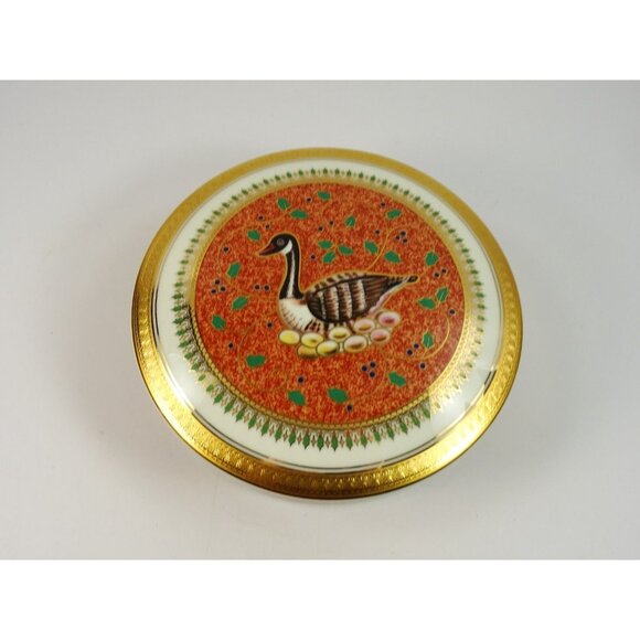 Mikasa Twelve Days of Christmas Round Box Bowl w Lid Six Geese a Laying 1999 - Picture 2 of 5